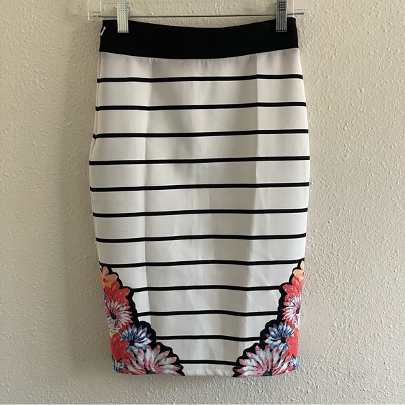 MINKPINK Fade Into Daisies Set - Picture 8 of 12